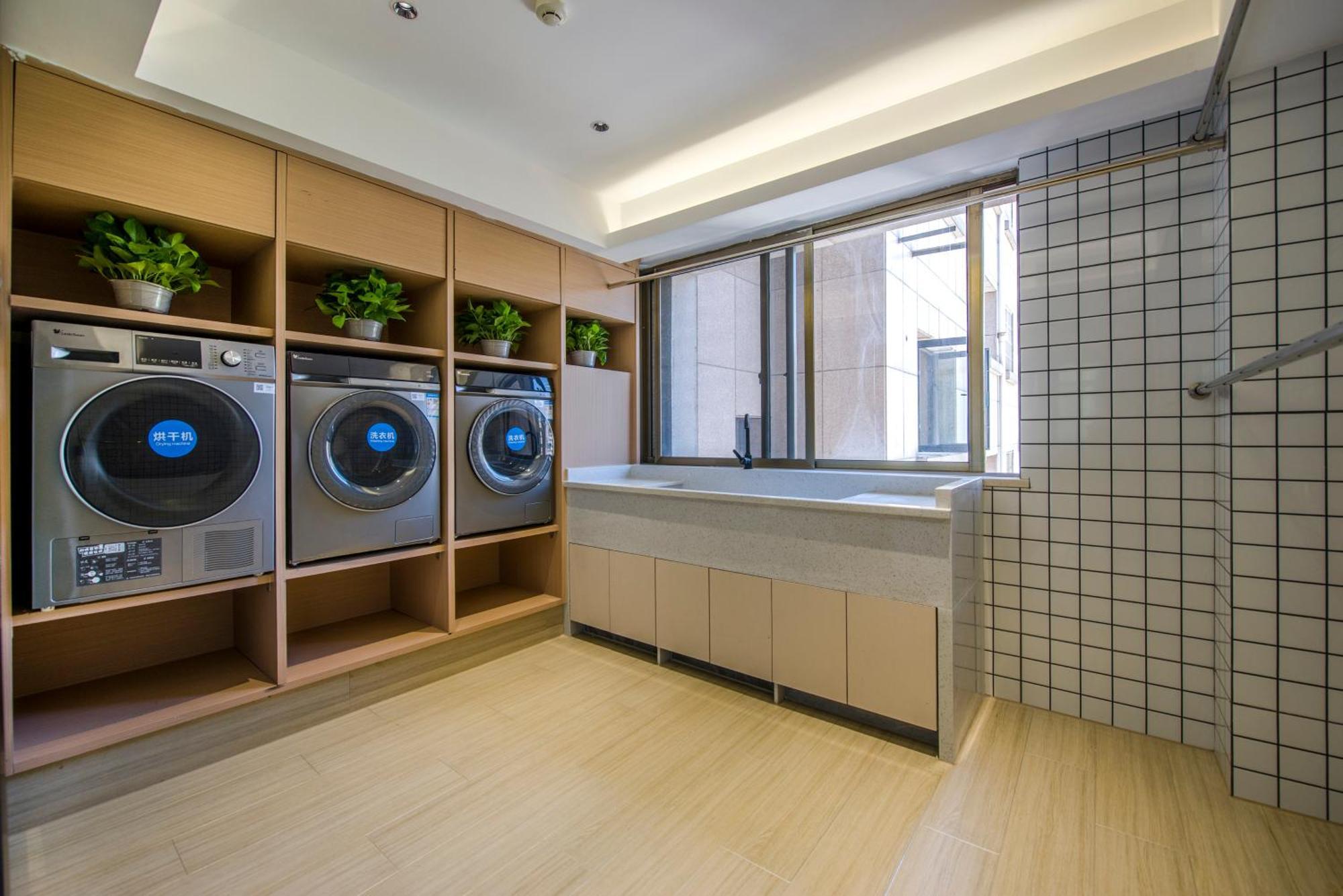 Yiwu Baide Theme Hotel Eksteriør billede